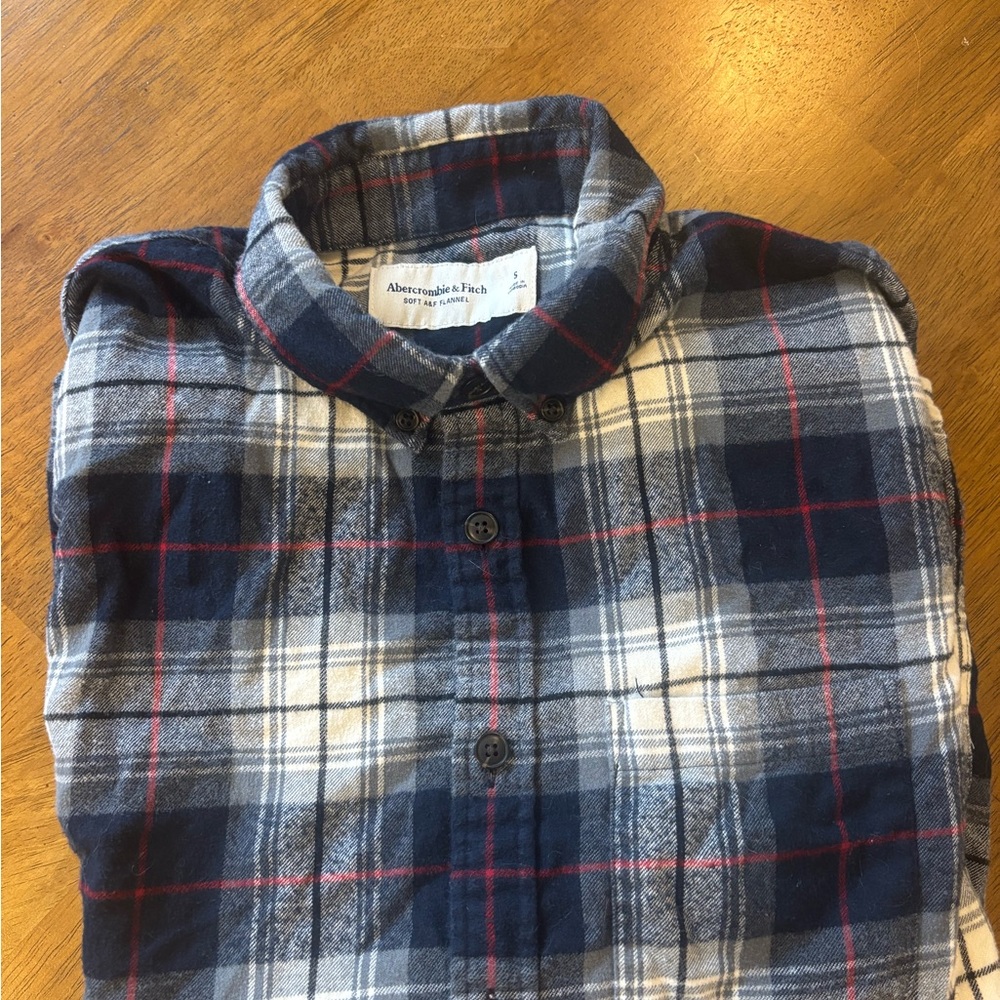 Abercrombie & Fitch Men's Navy and Gray Checkered Shirt